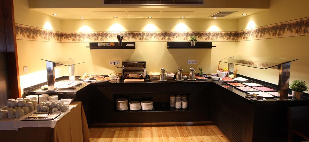 & Real Anayet Hotel Canfranc